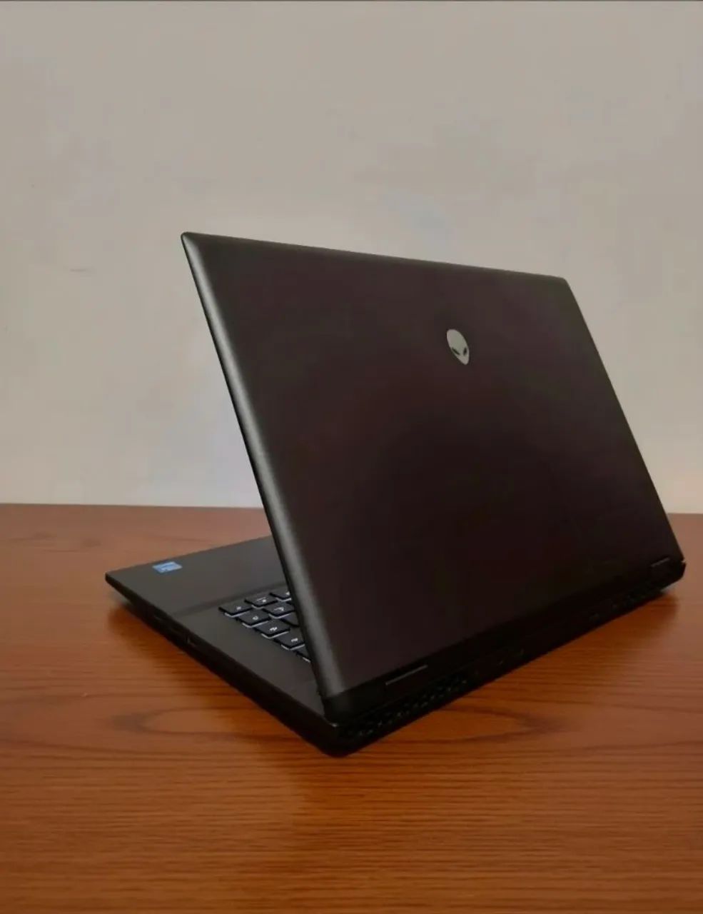 Alienware M16 R2 -  Nvida 4070 - Ultra 9 185H - Foto 2