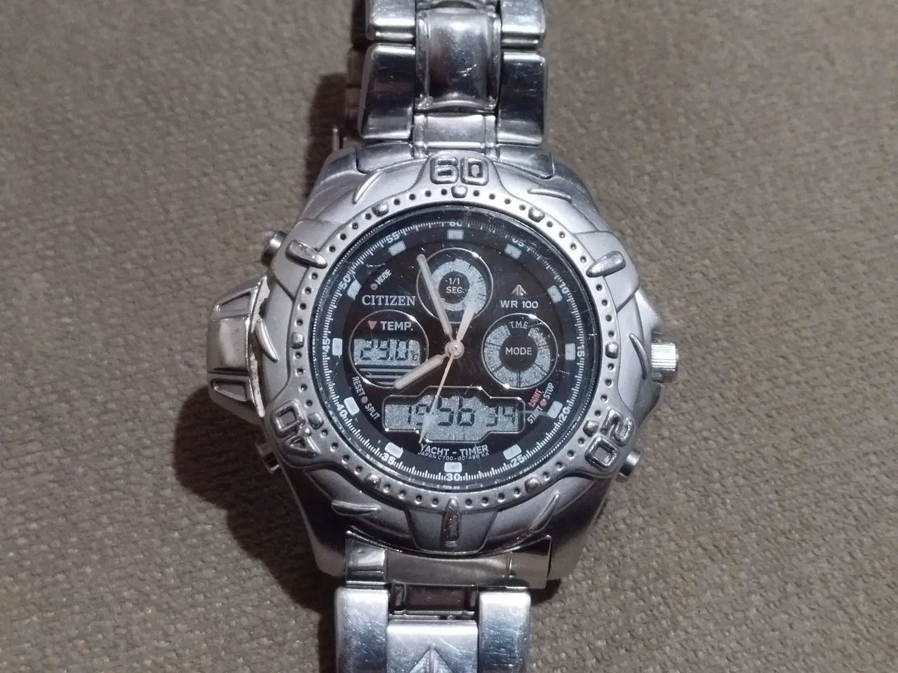 Relógio Citizen Promaster C-700