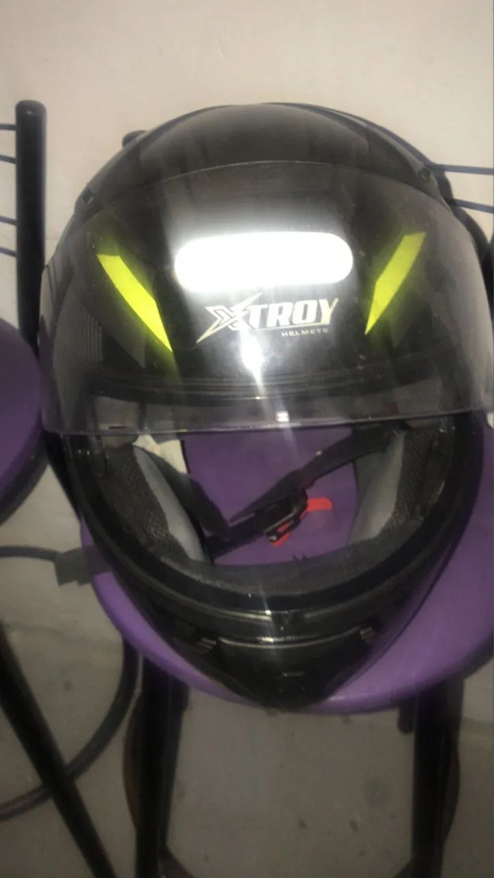 Capacete semi novo   - Foto 3