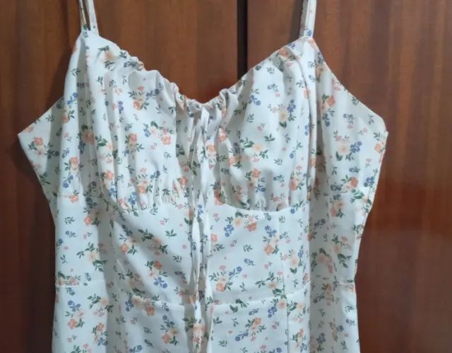 Lado do vestido - Foto 4