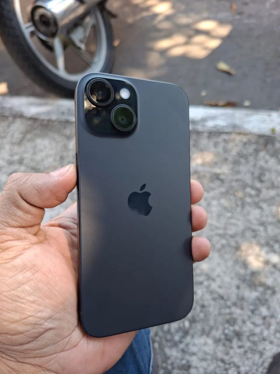iPhone 15 256gb 5 meses de uso - Foto 2