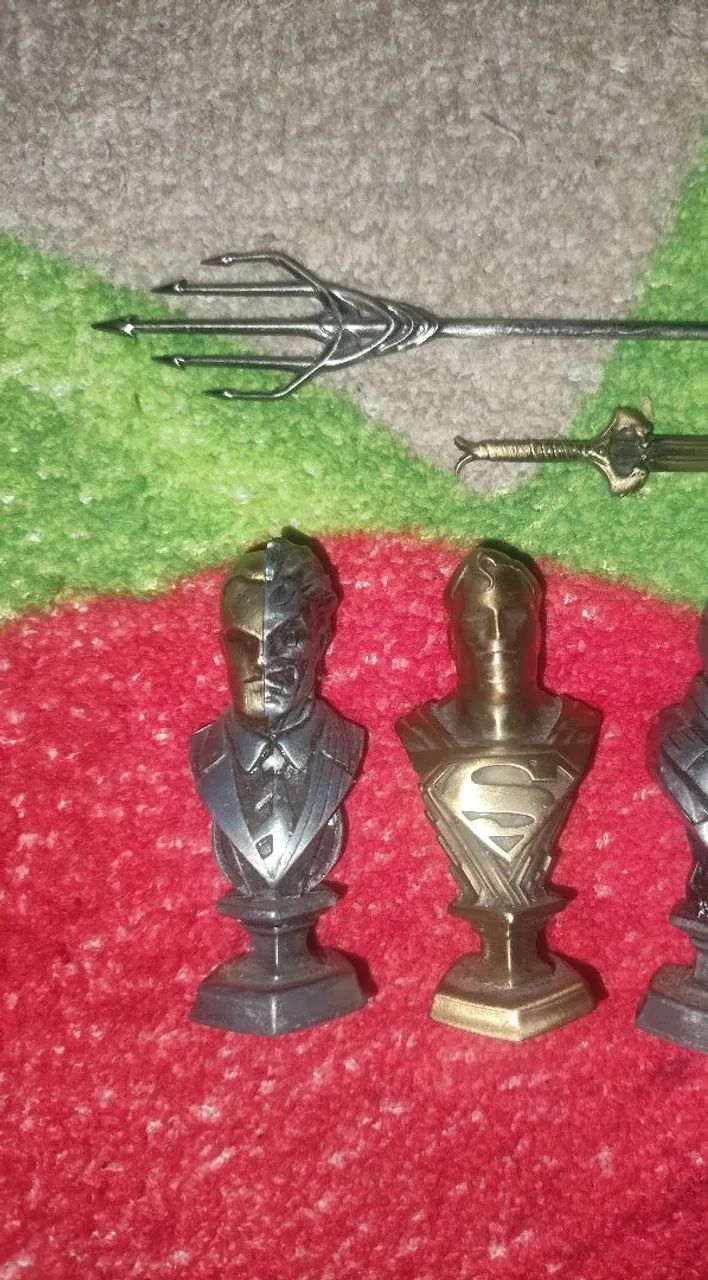 Coleção de 4 bonecos omelete legends(DC) - Foto 3