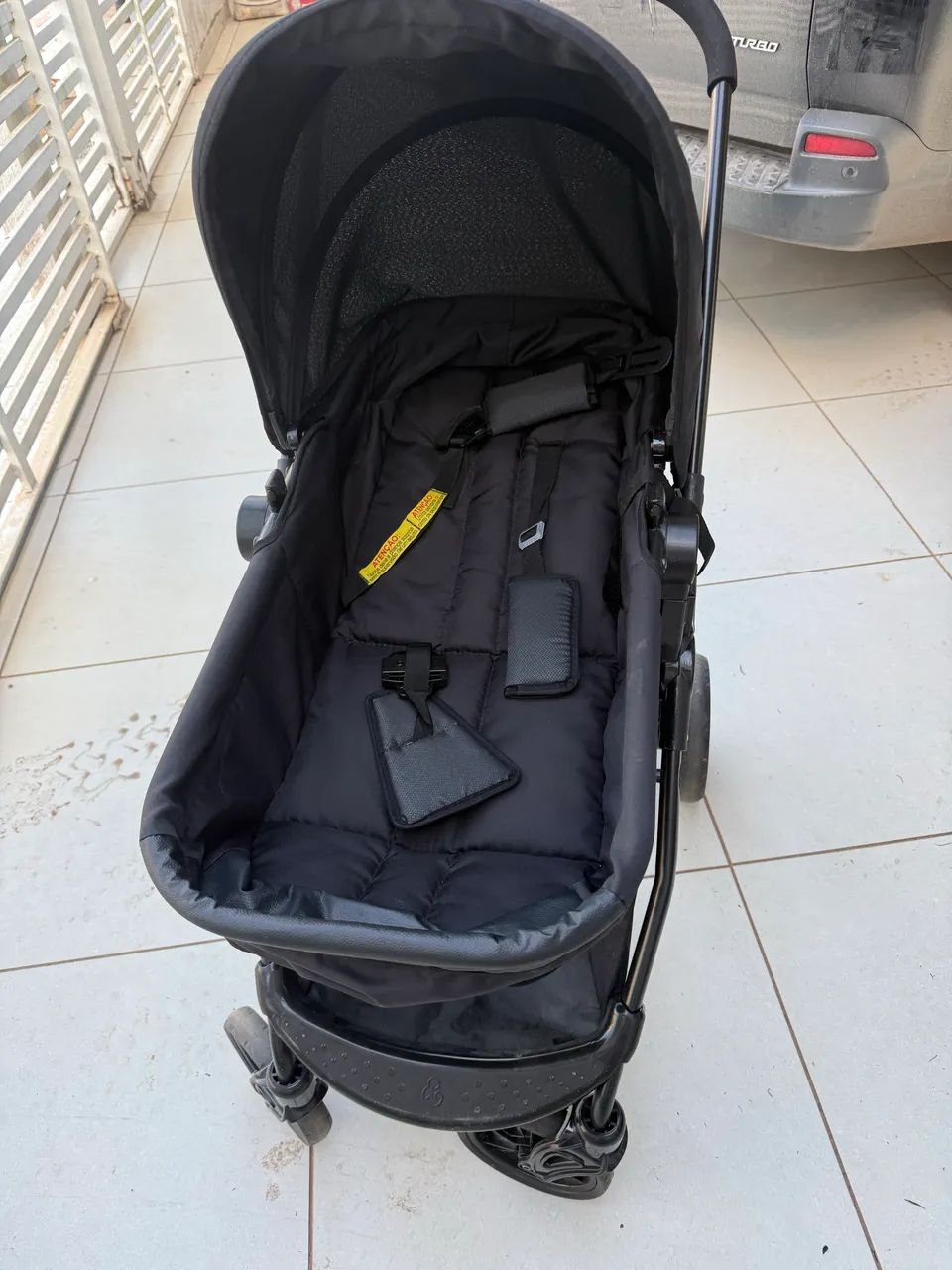 Vendo carrinho de bebê 