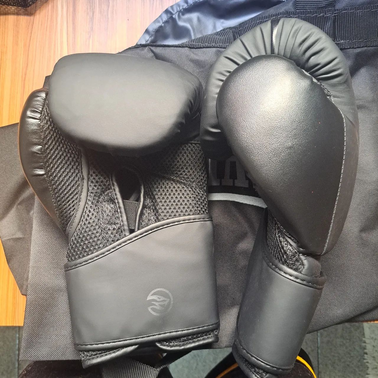 Kit Luva de Boxe Naja, Saco de Pancada, Bucal e Bandagem - Foto 2