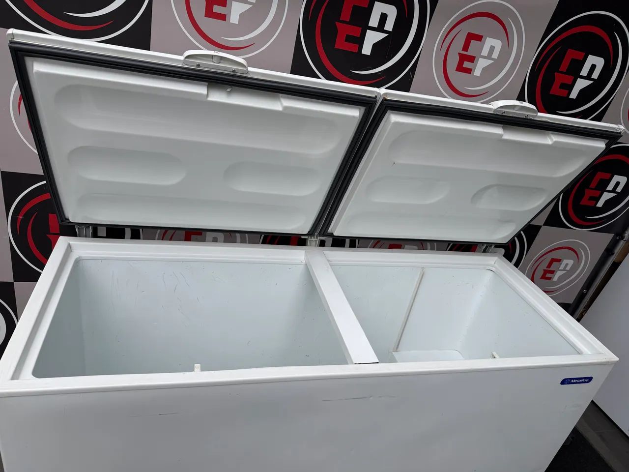VENDO UM FREEZER HORIZONTAL METALFRIO DUPLA FUNÇÃO  - Foto 3