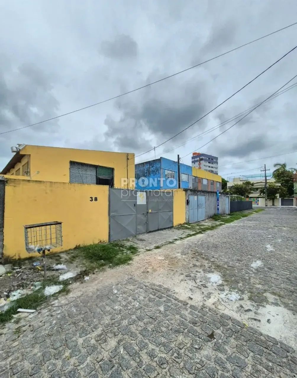 Galpão com 372m² para alugar na Tamarineira