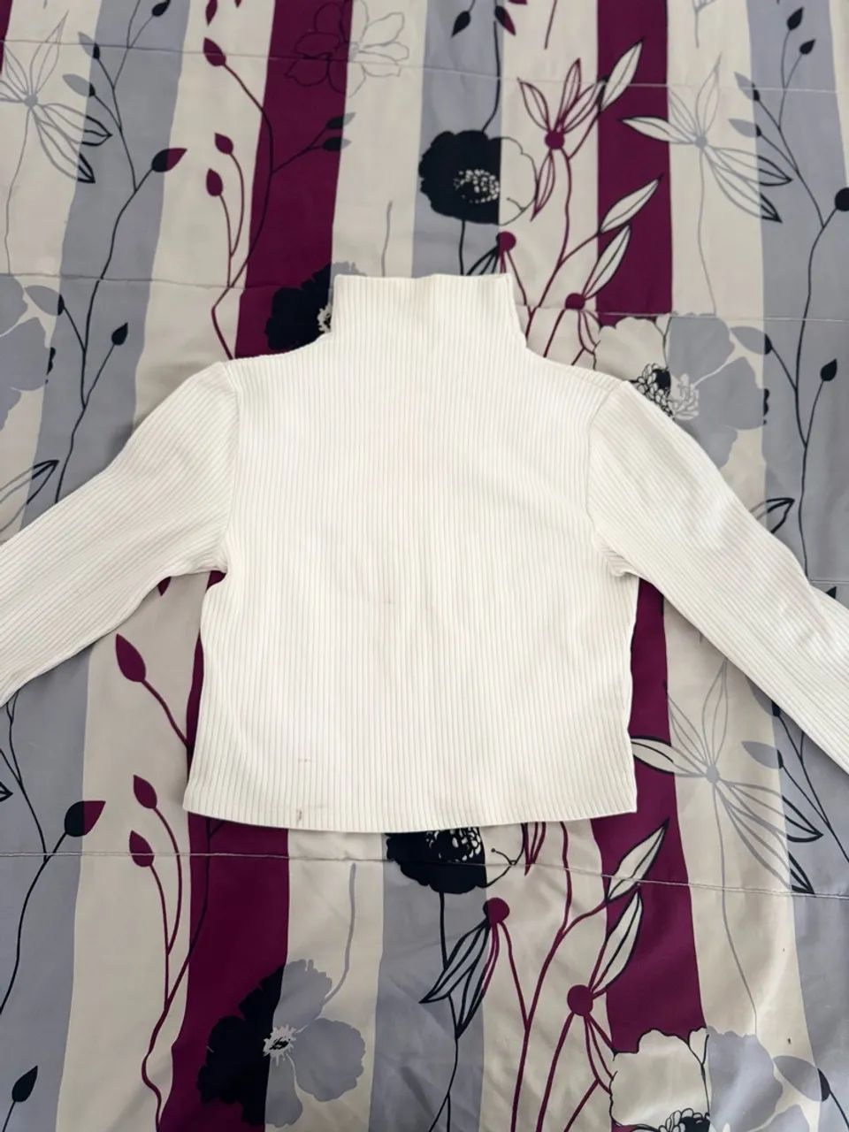 Cropped branco canelado 
