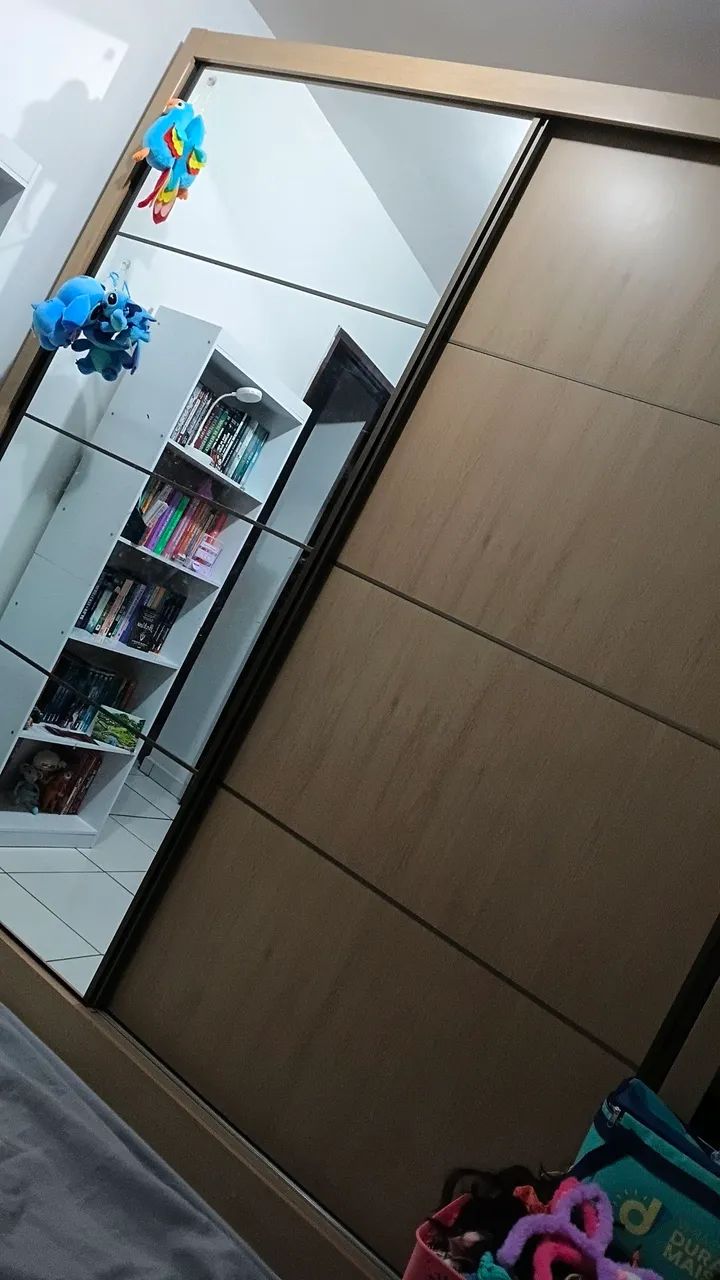 Vendo guarda roupa casal. 