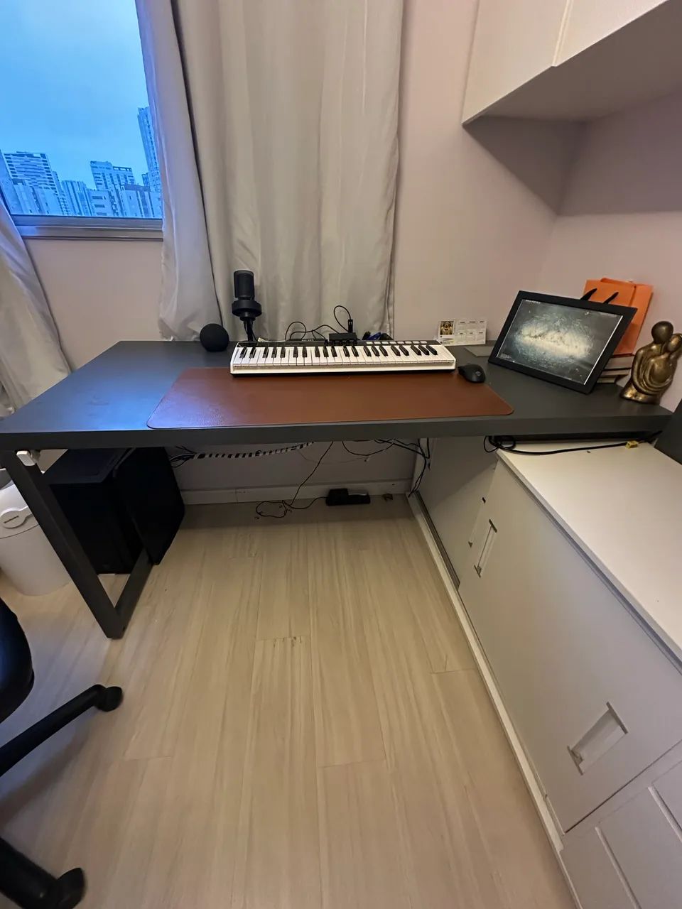Mesa escritório MDF em L - planejada  - Foto 3