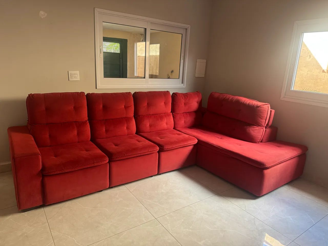 ? Sofá Retrátil e Reclinável Conforte House - Vermelho (com Chaise) - Foto 2