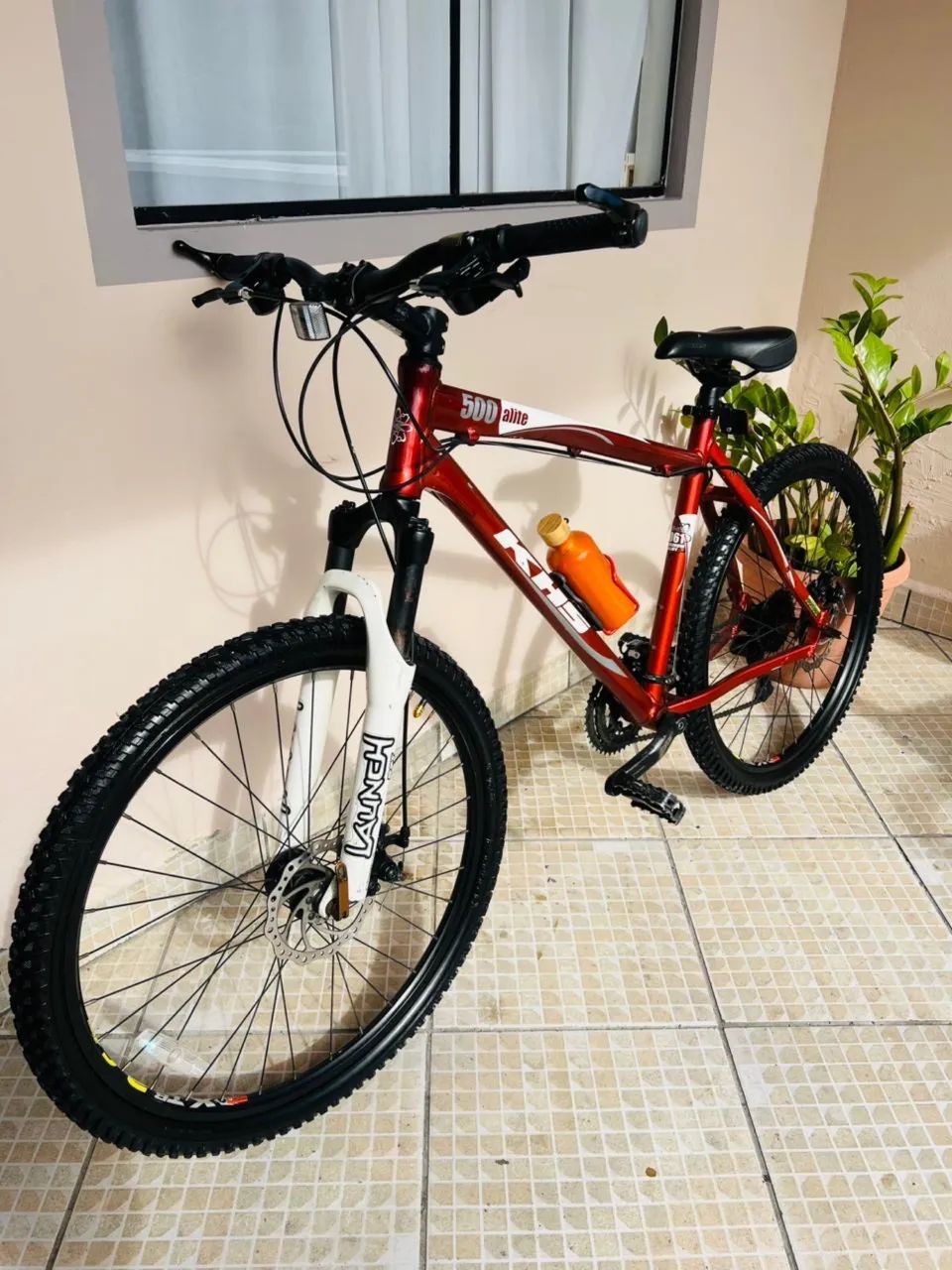 Vendo bicicleta KHS 500 Alite aro 26 - Ótimo estado. - Foto 2