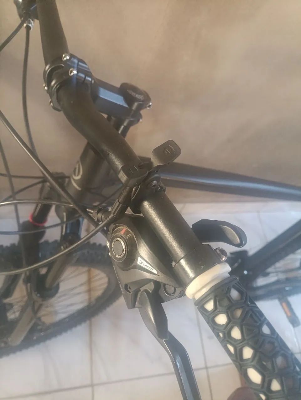 Vende-se bicicleta aro 29 - Foto 3