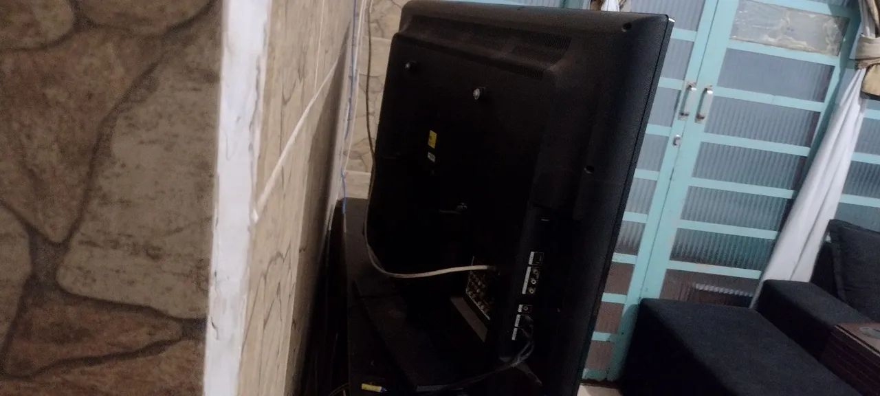 Anápolis Go: TV Buster 42 polegadas ( para tirar peças)! - Foto 2
