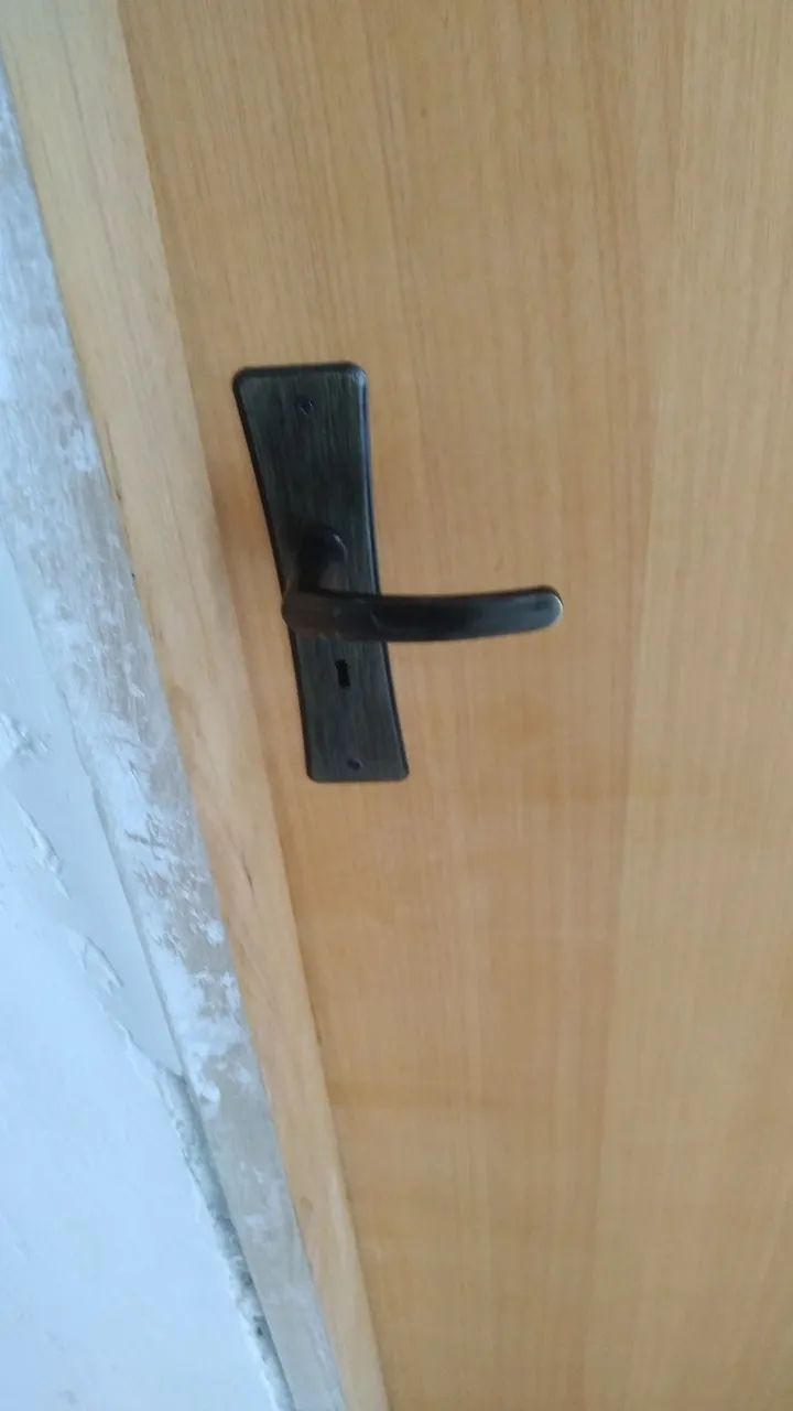 Serviços de colocação de portas  - Foto 2