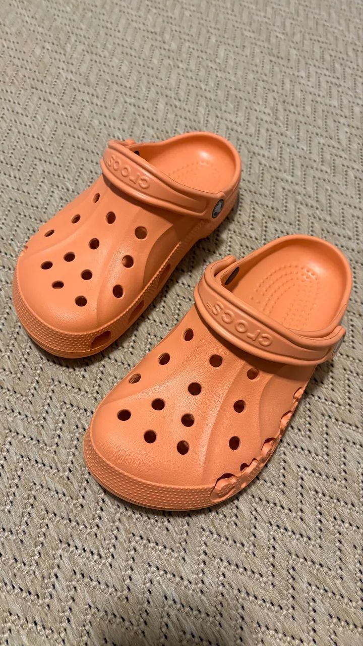 Sandália Crocs Original Novo 36 - Foto 2