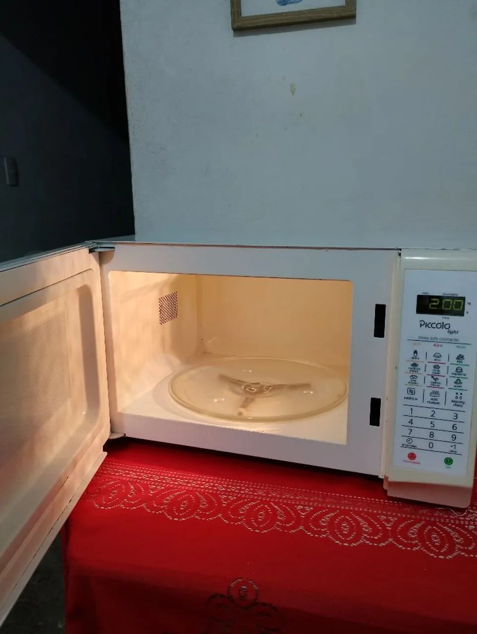 Microondas 20 litros semi novo  - Foto 3