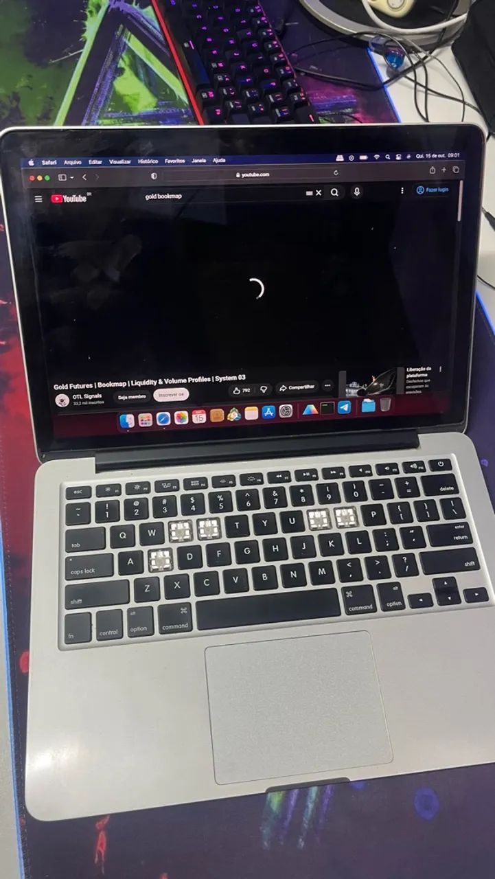 MacBook A1502 - i5 4gb. 120gb