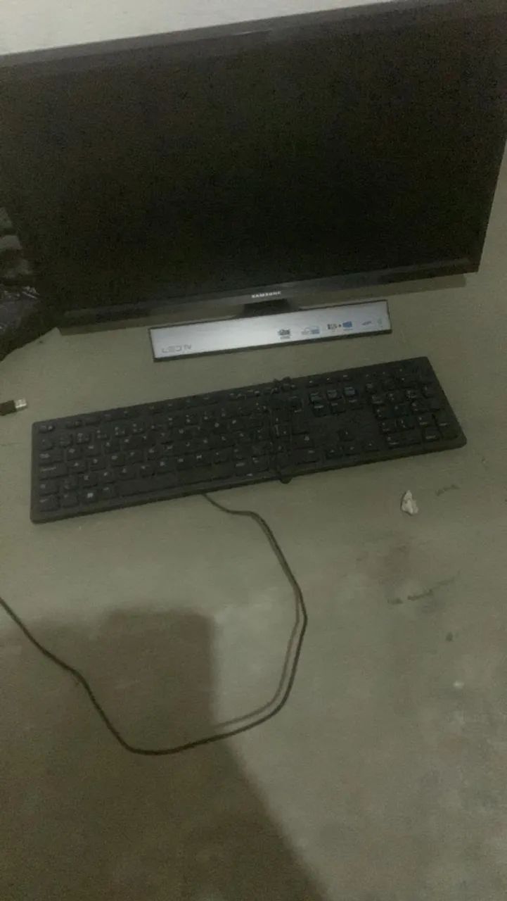 Monitor e teclado  - Foto 2