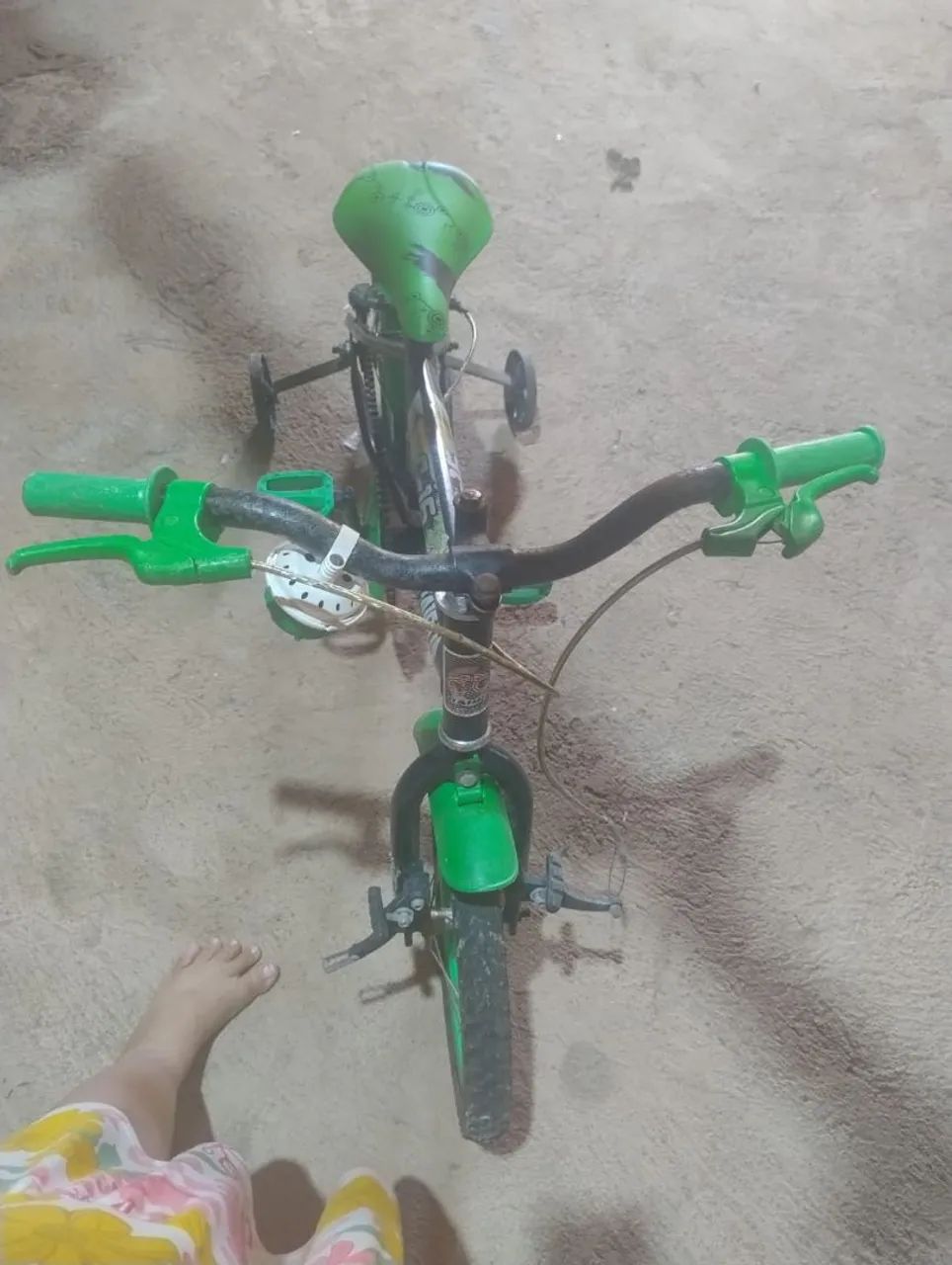 Vende se uma bicicleta infantil  - Foto 2