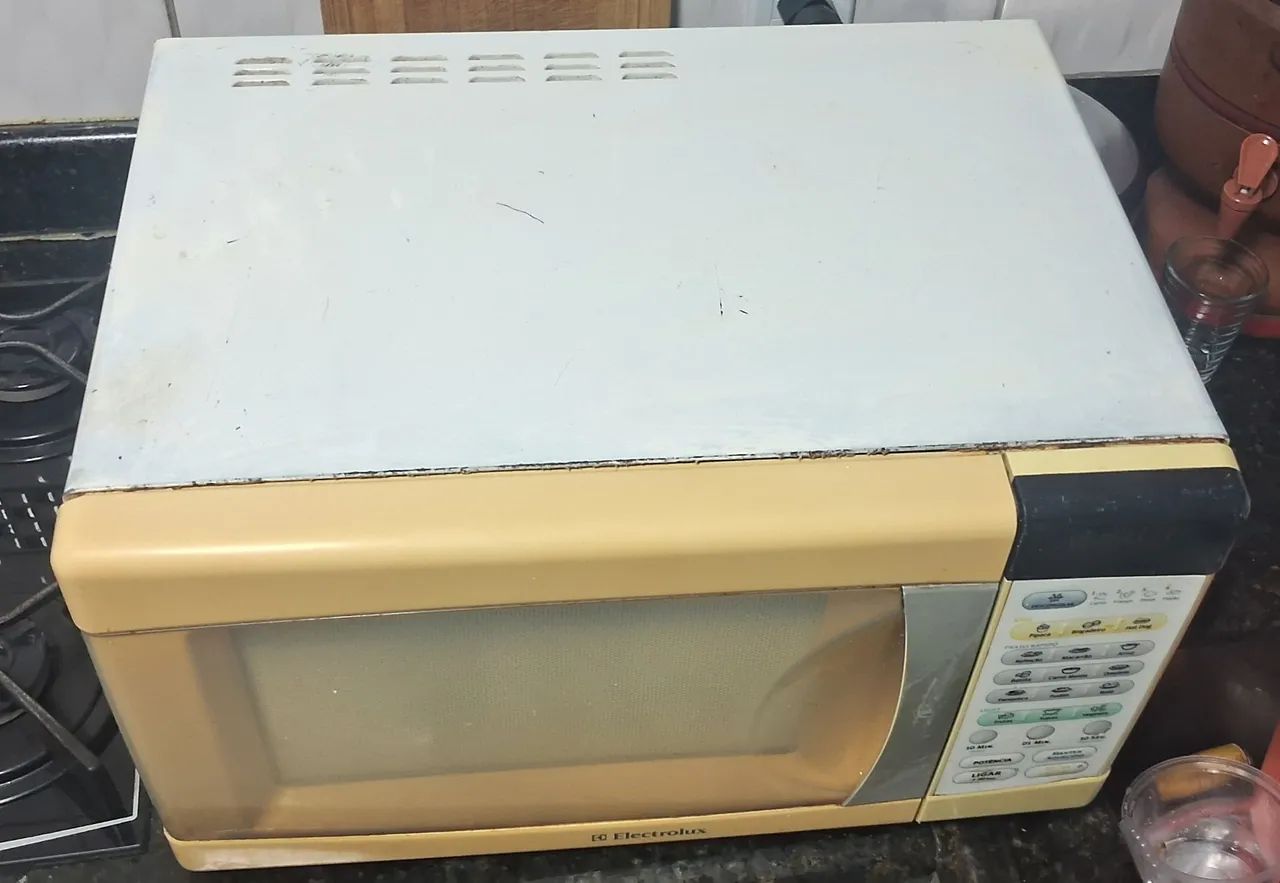 Microondas Electrolux 21L - Funcionando perfeitamente  - Foto 2