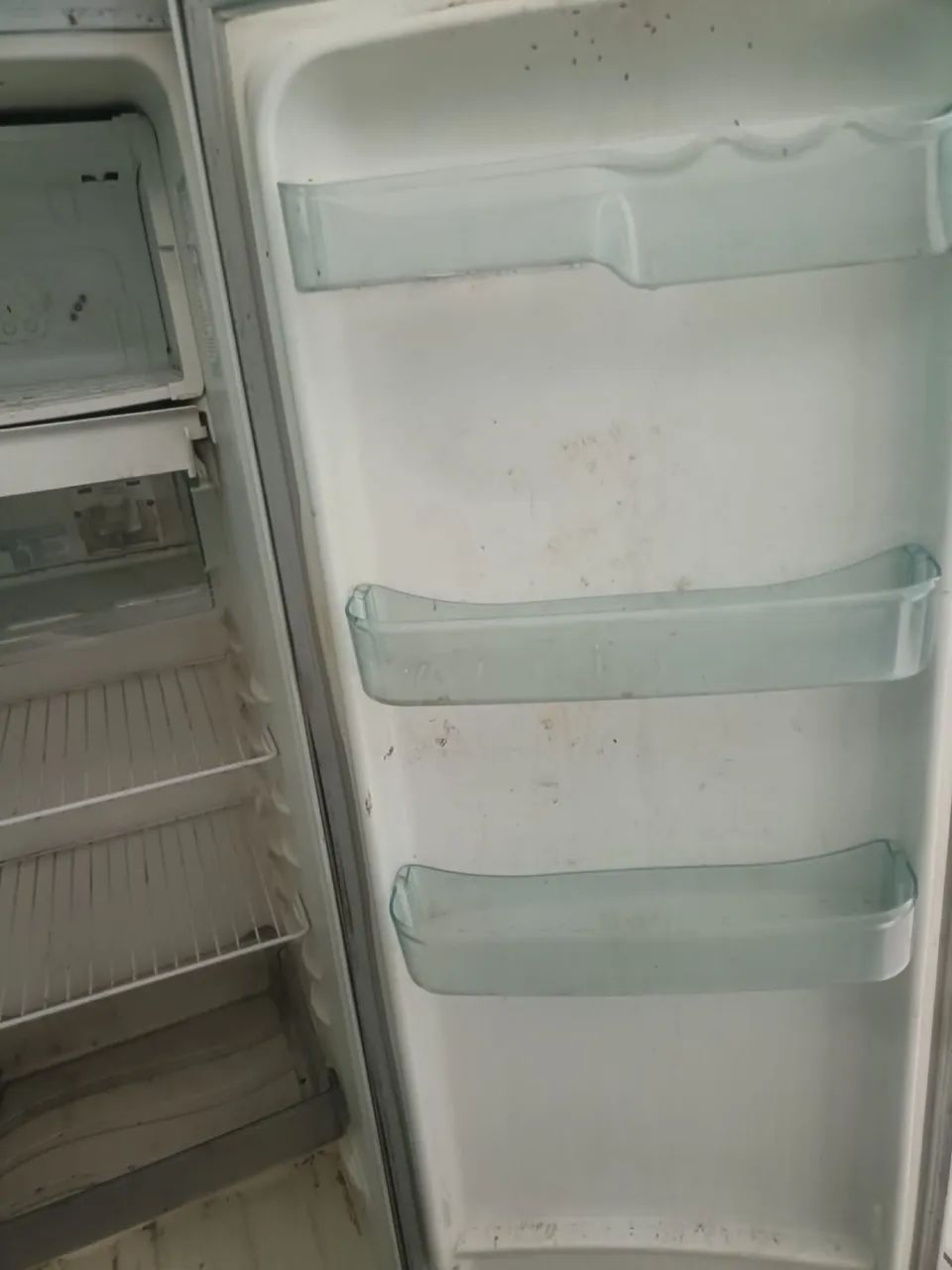 geladeira quebrada - Foto 3