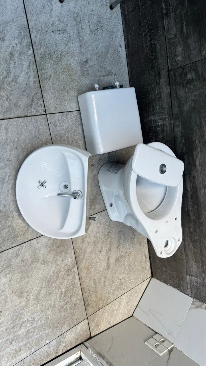 Vaso sanitário Deca, nunca usado. - Foto 2