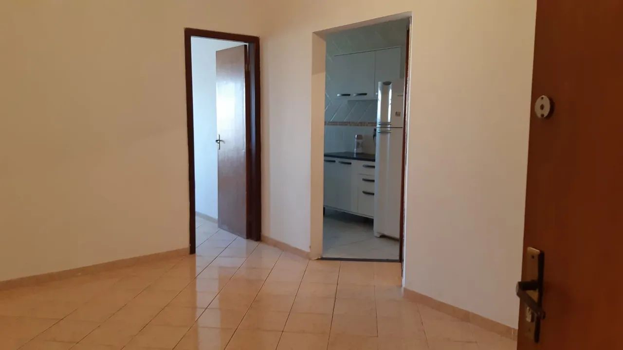 Alugo 1 quarto grande - Foto 2