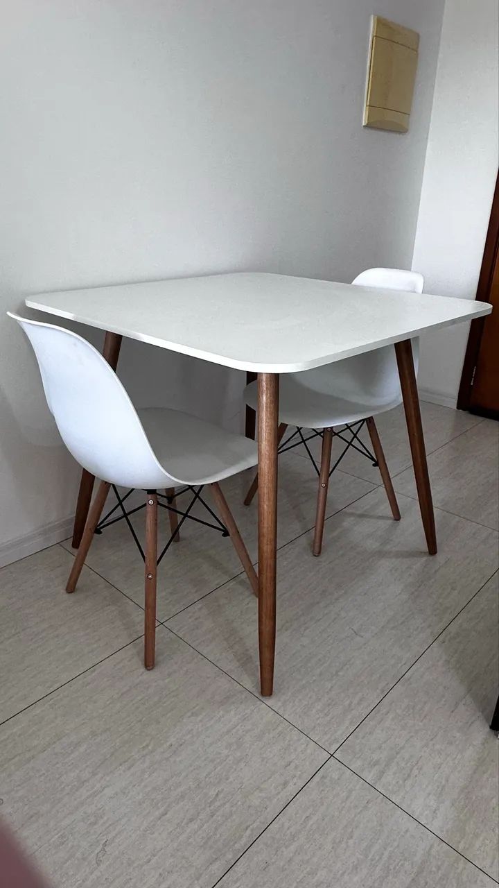 Mesa Quadrada Eames 80cm Com 2 Cadeiras Eames Eiffel Bistro - Foto 2
