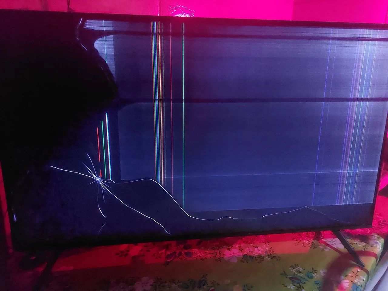 Smart tv para tirar peças ou arrumar