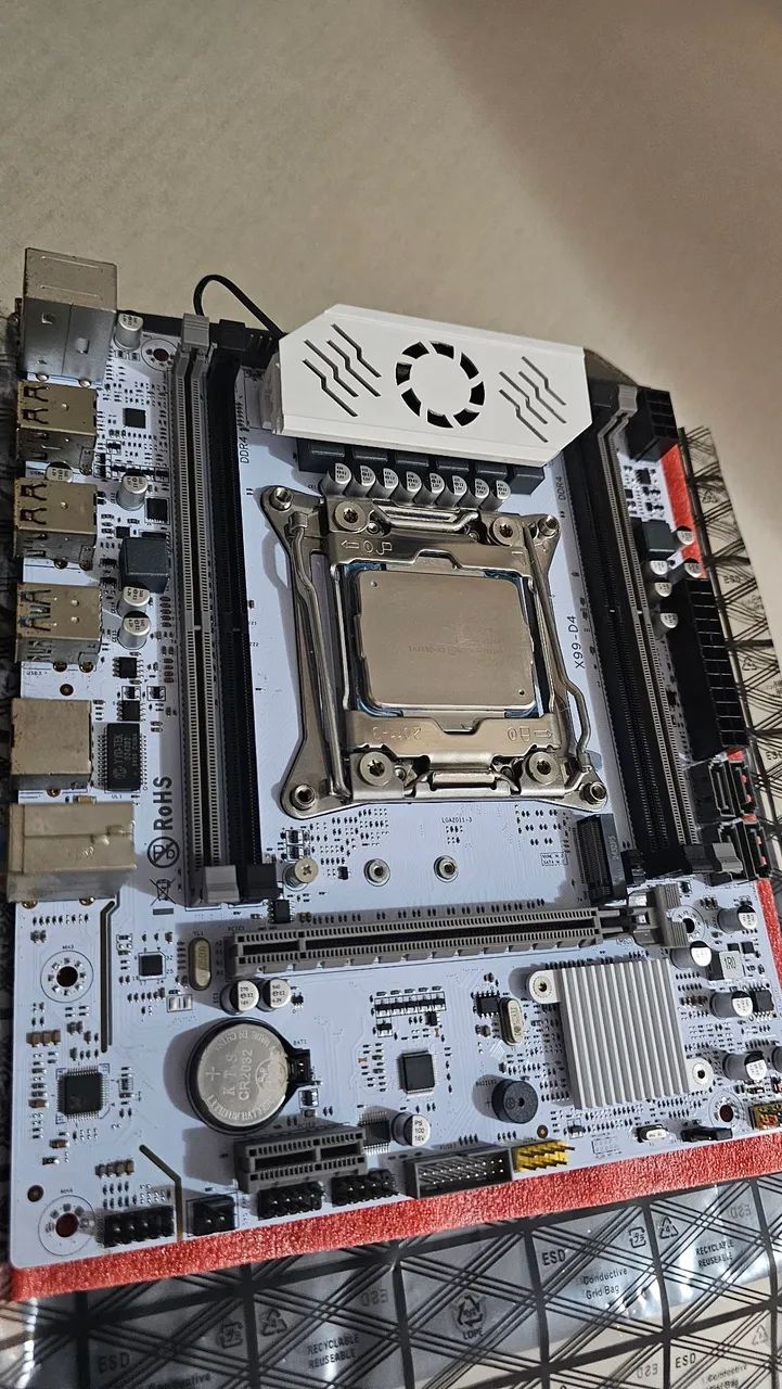 Xeon 2697v3 + X99 D4 - Foto 2