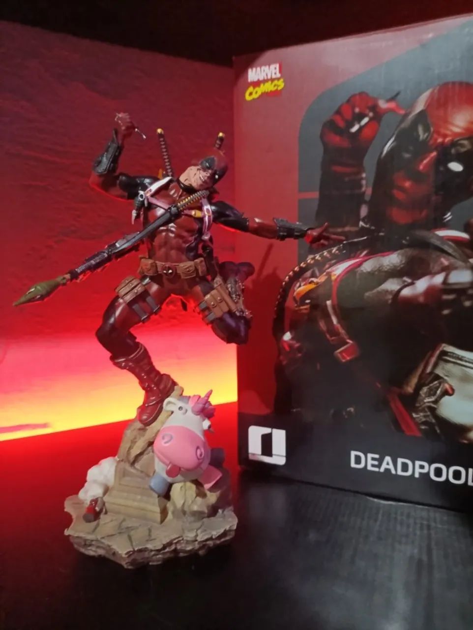 Deadpool Deluxe - Marvel Comics - Art Scale 1/10 da Iron Studios. - Foto 5