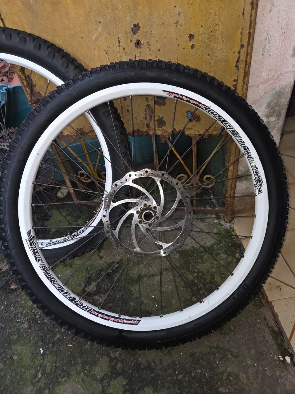 Par de aros dabomb aro 26 - Foto 5