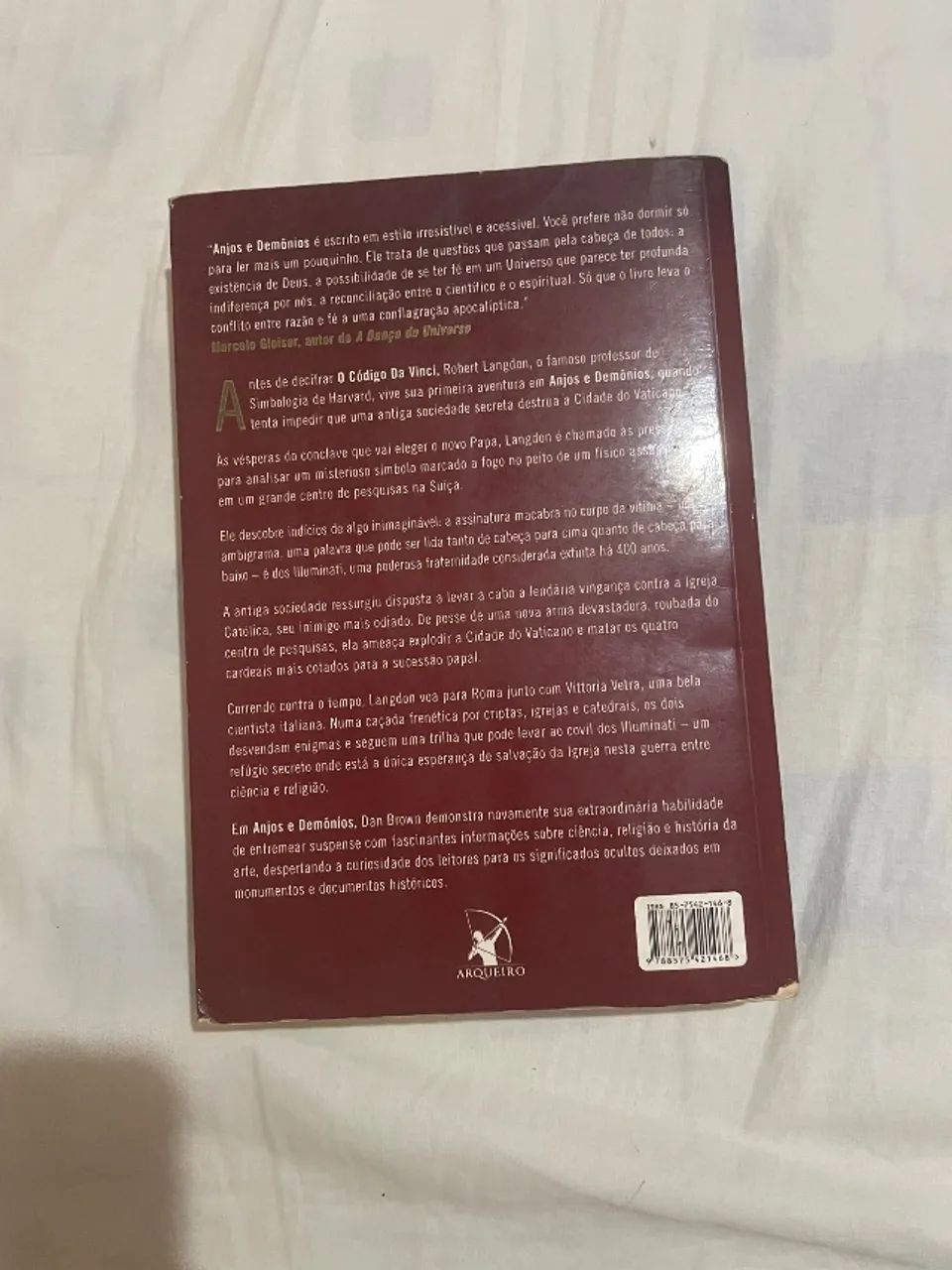 Livro Anjos e Demônios - Dan Brown - Foto 3