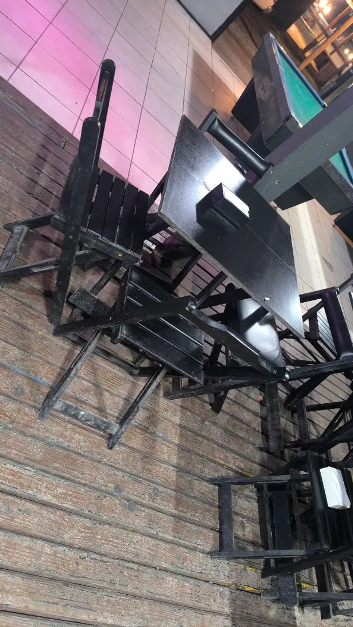 Mesa com 4 cadeiras bar restaurante cada conjunto 