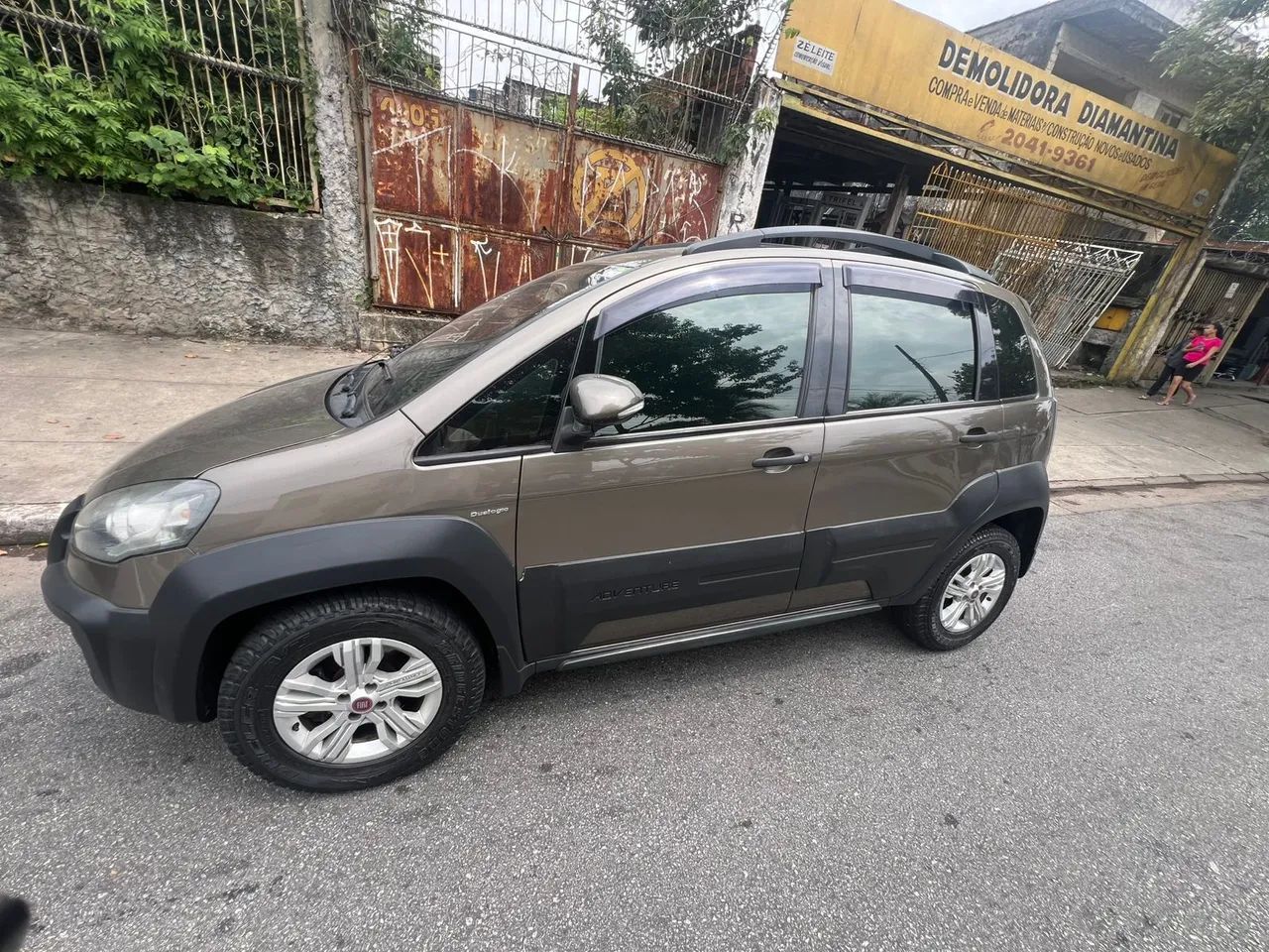 Fiat Idea Adv./ Adv.lock.dualogic 1.8 Flex 5P 2012 - Foto 3