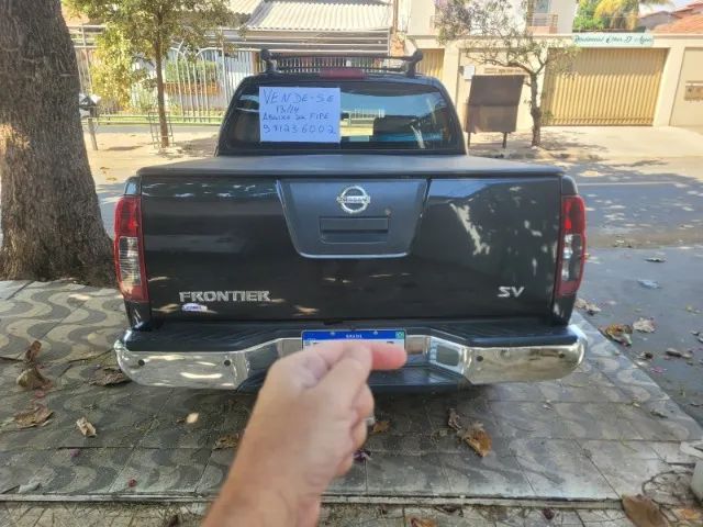 Nissan Frontier Frontier SV AT.CD 4x4 2.5 TB Diesel Mec. 2014