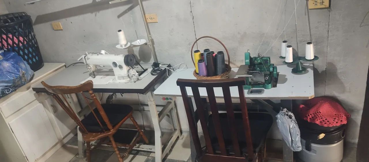 Máquina reta e overloque  - Foto 4