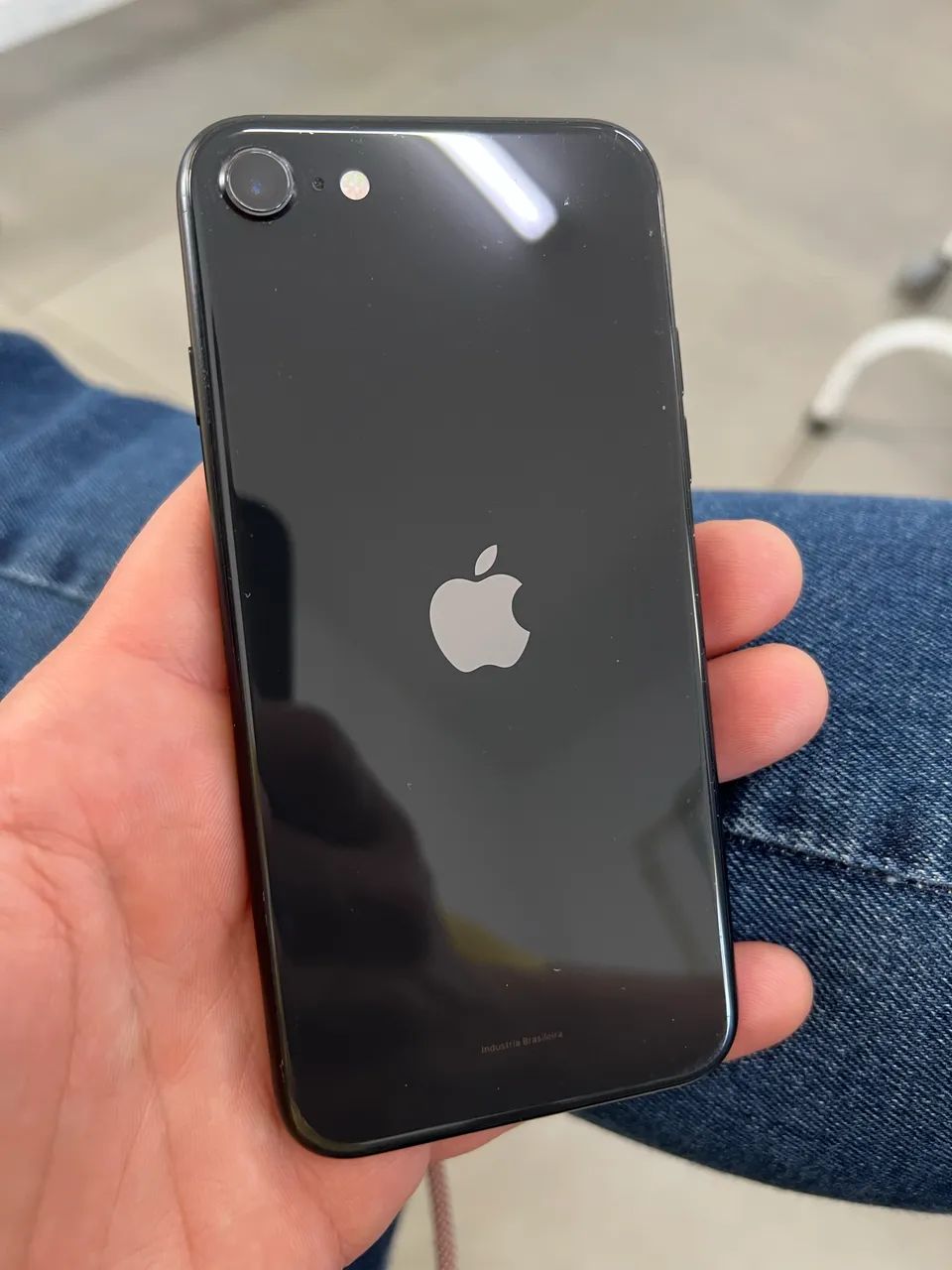 iPhone SE 70% saúde bateria 64 GB