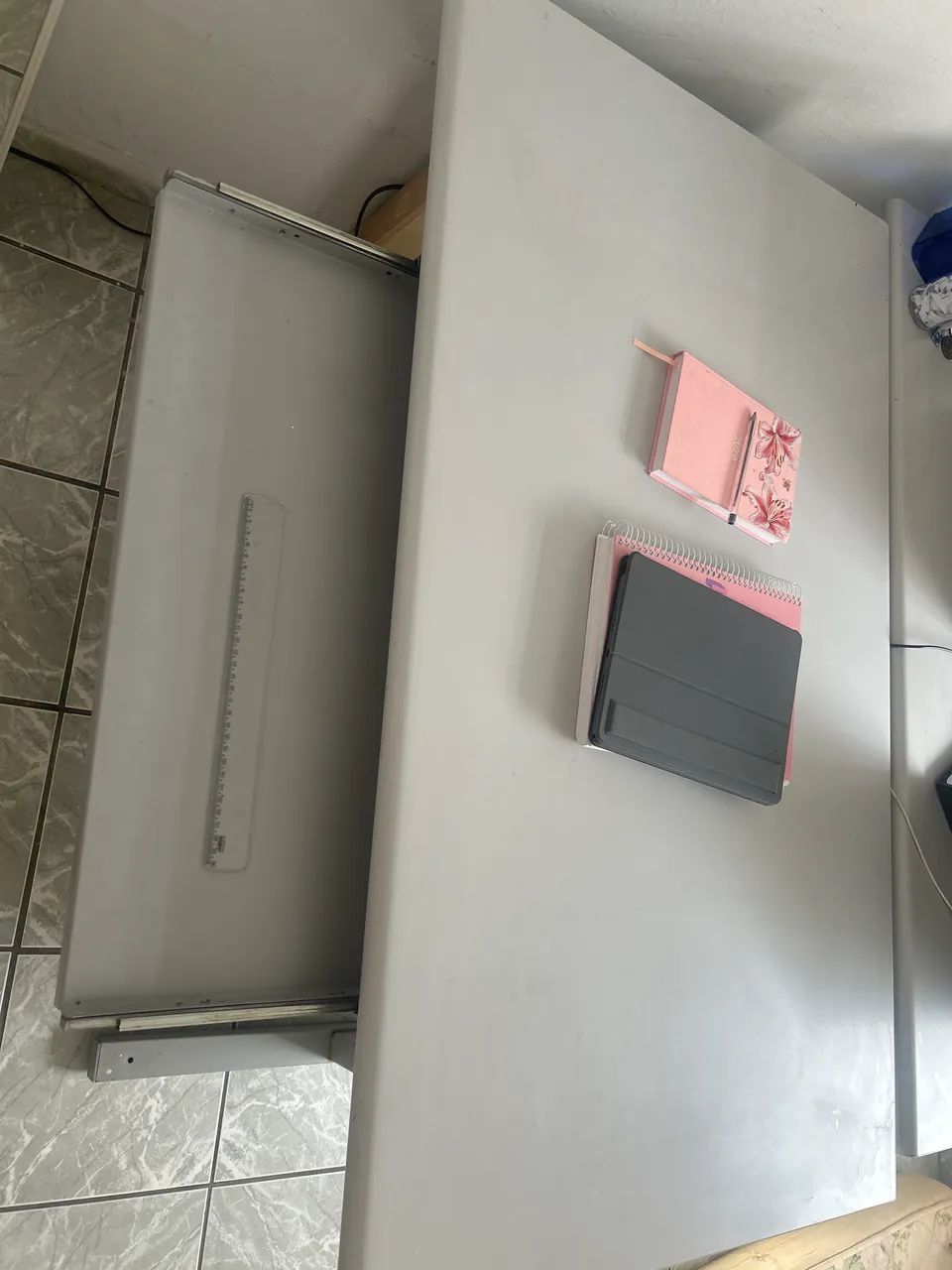 Escrivaninha de escritório 