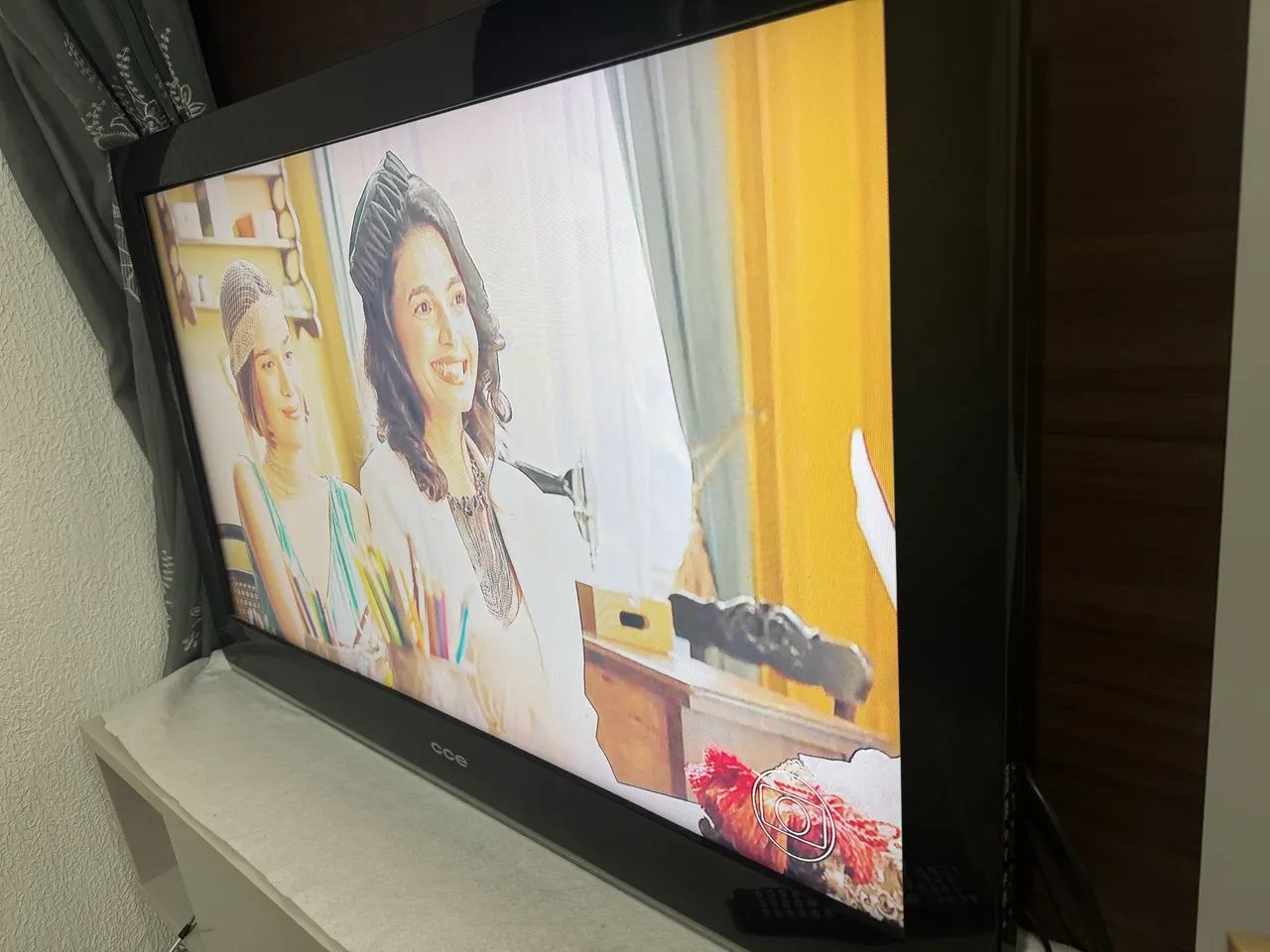 TV CCE LCD  - Foto 2