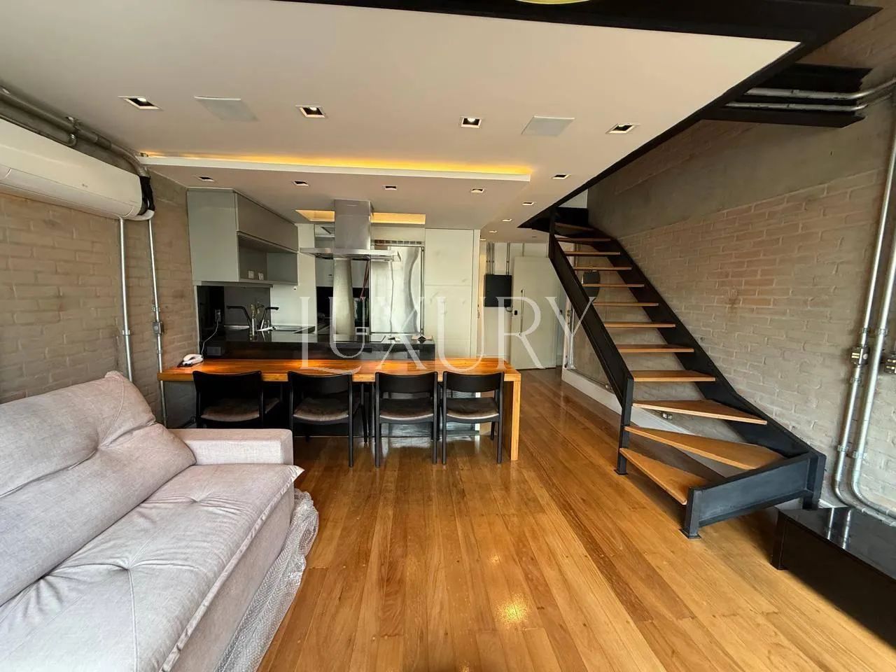 Apartamento Mobiliado à Venda ou para Alugar no Jardim América, 1 suíte , 2 vagas