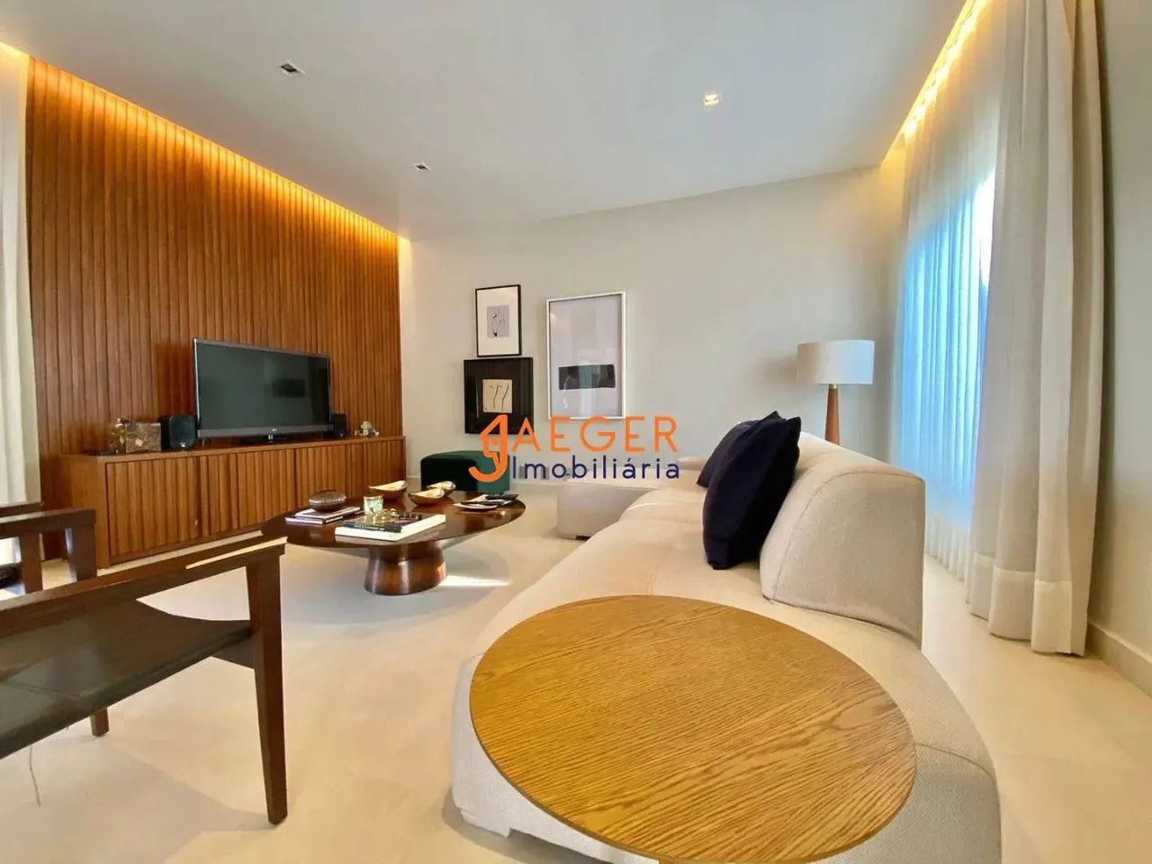Lindíssima Casa em Excelente Localização