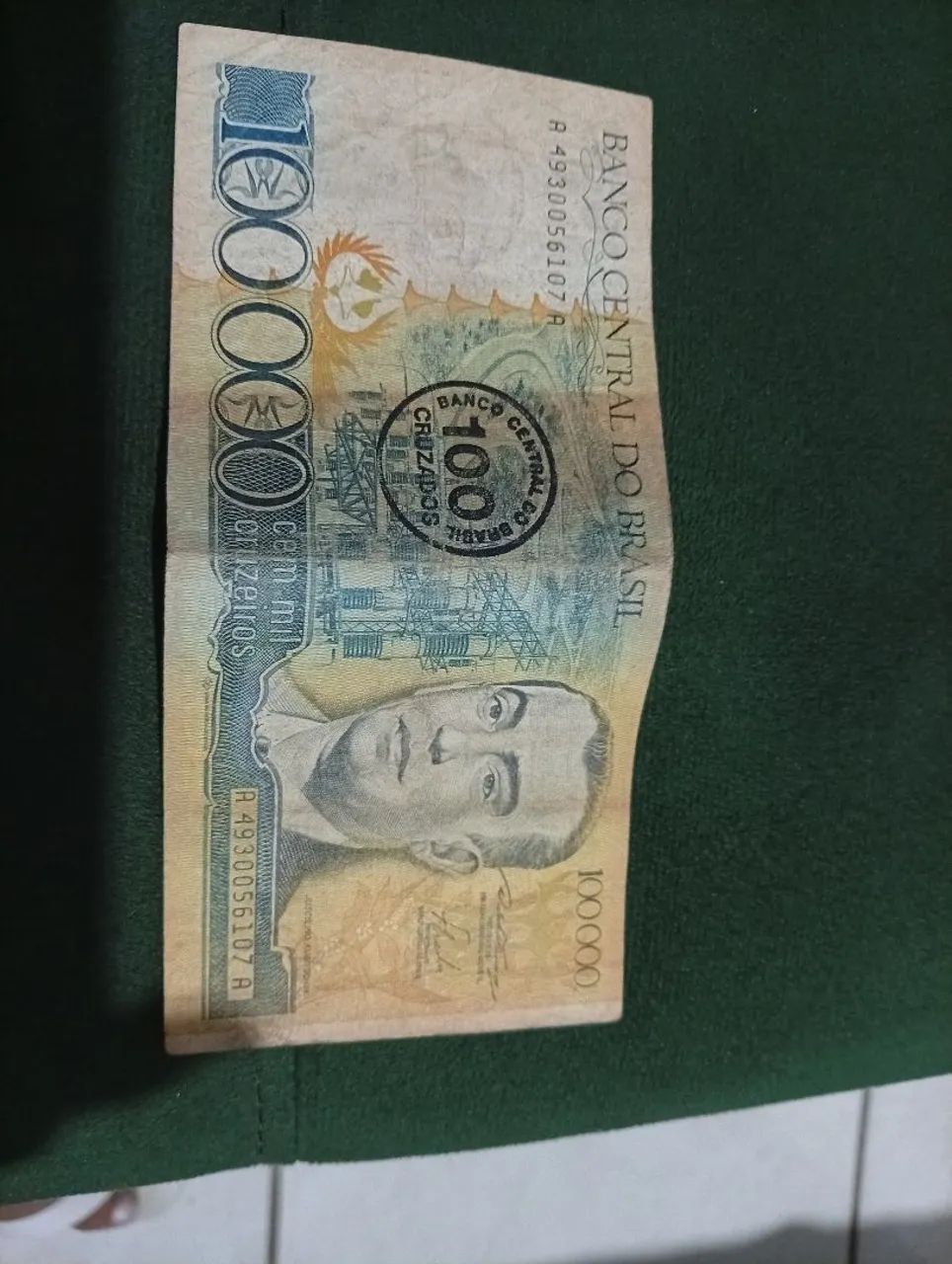 Vende se cédula de 100 mil cruzeiros