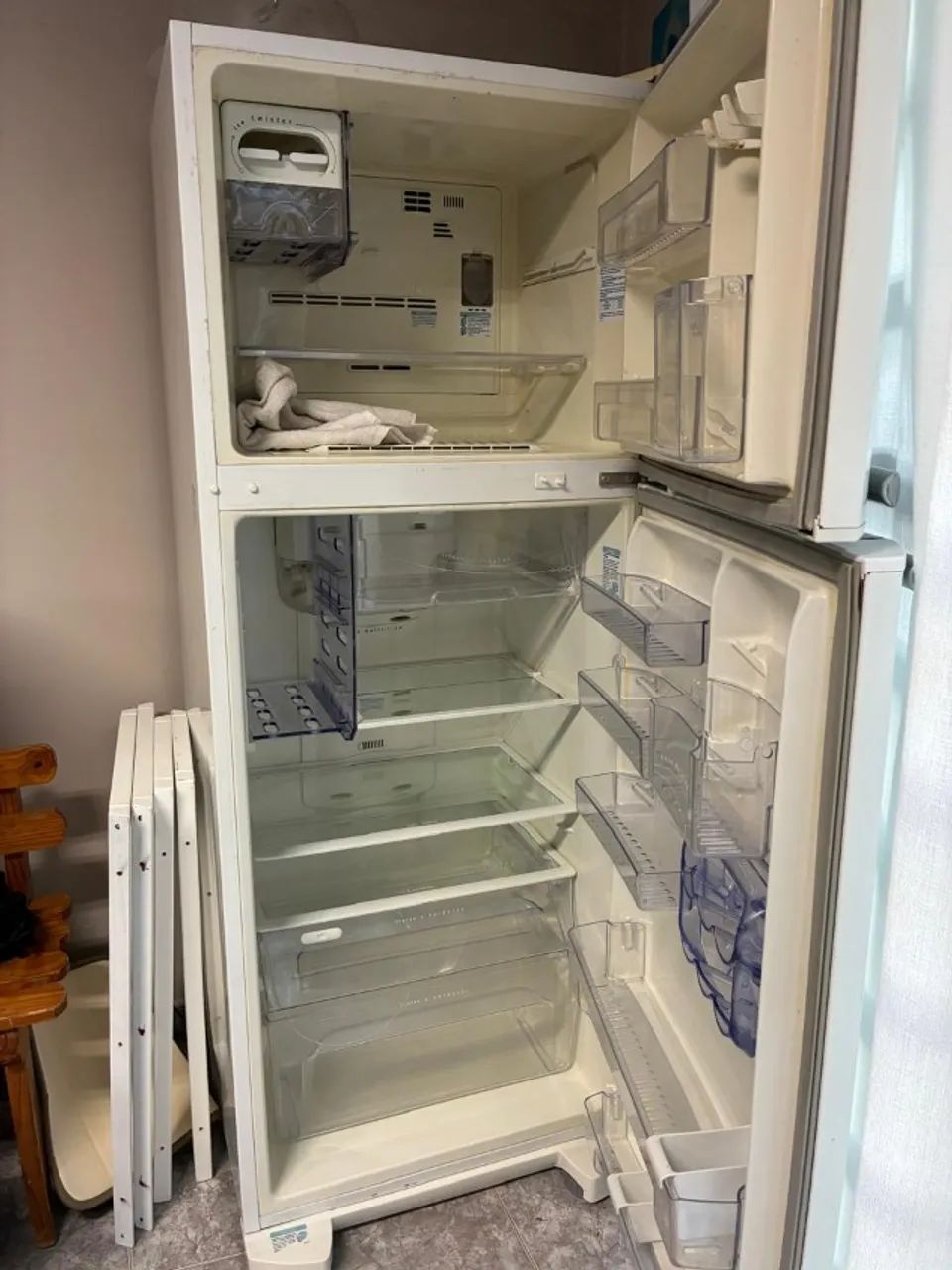 Geladeira Electrolux Frost Free Branca 127V - Foto 6