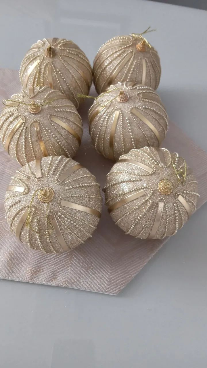 Kit 06 Bolas Premium Natalina Dourada 8cm