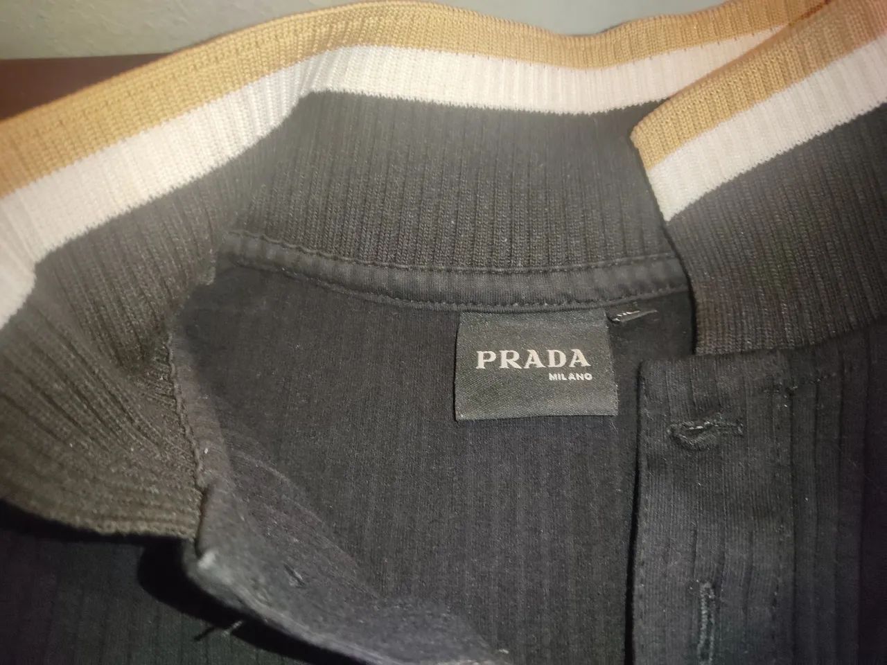 Camisa PRADA polo/pouco usada - Foto 4