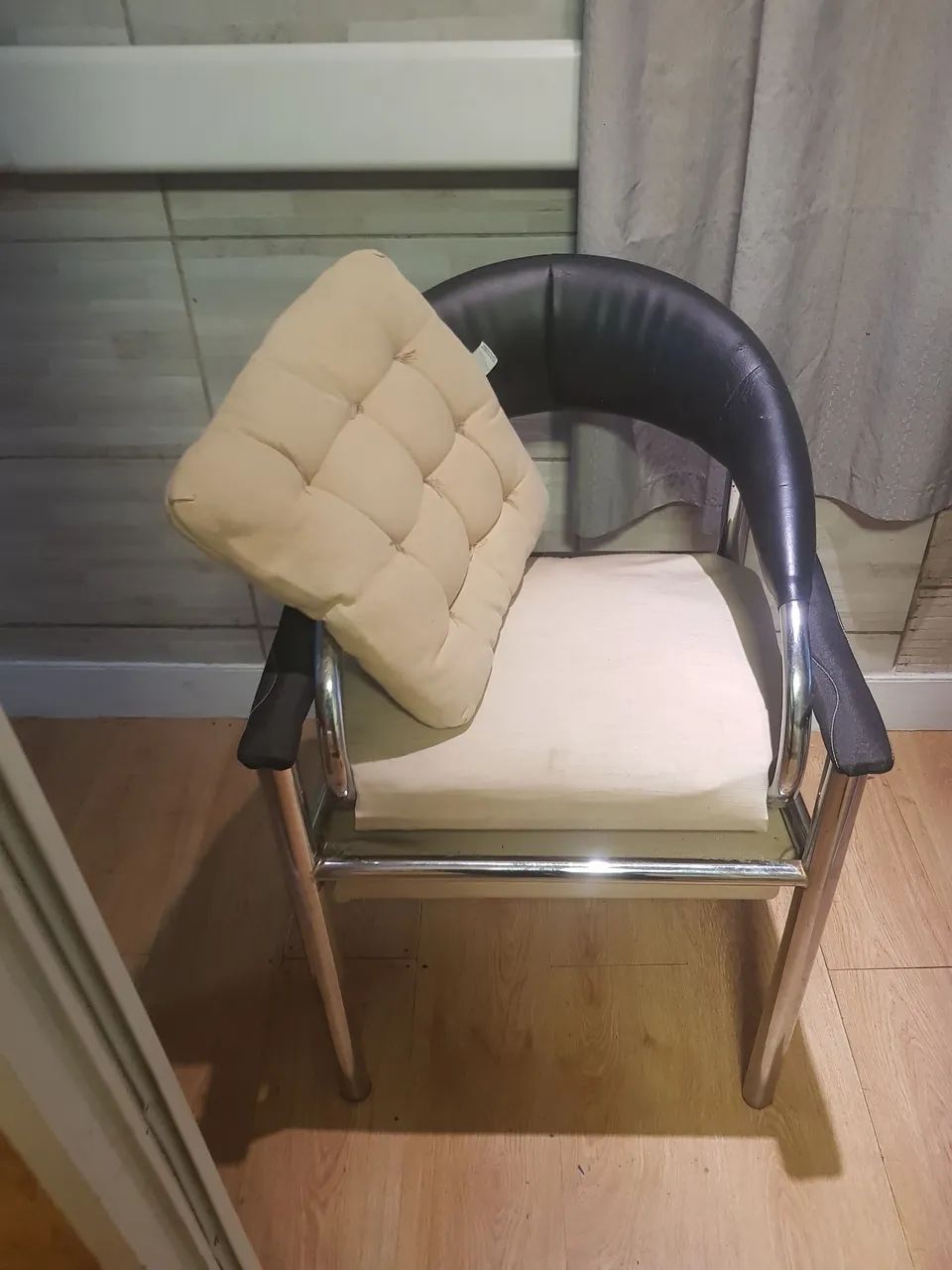 Cadeira modelo exclusivo - Foto 4