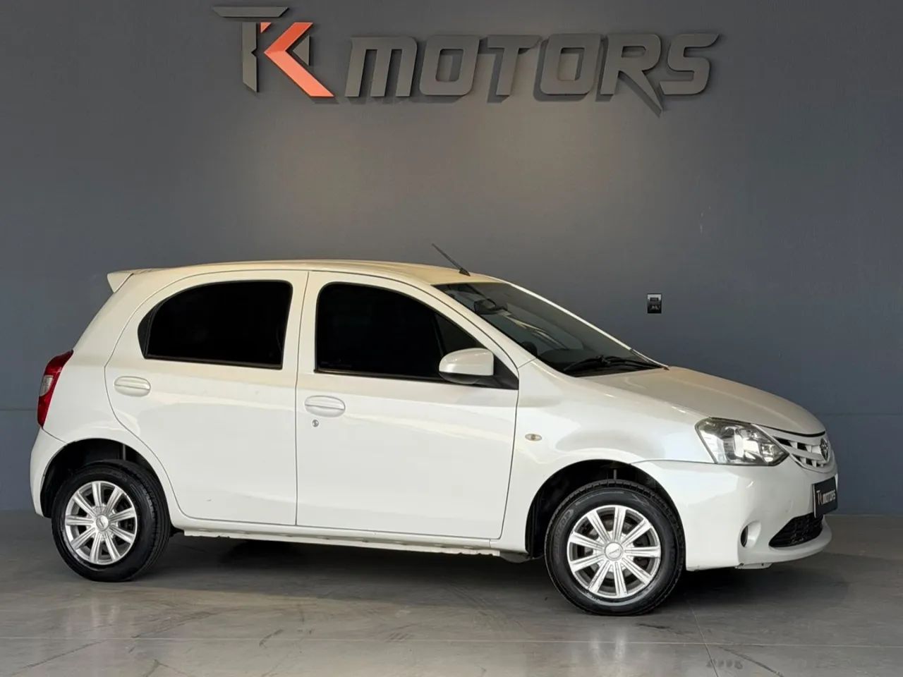Toyota Etios ETIOS X 1.3 Flex 16V 5p Mec. 2015
