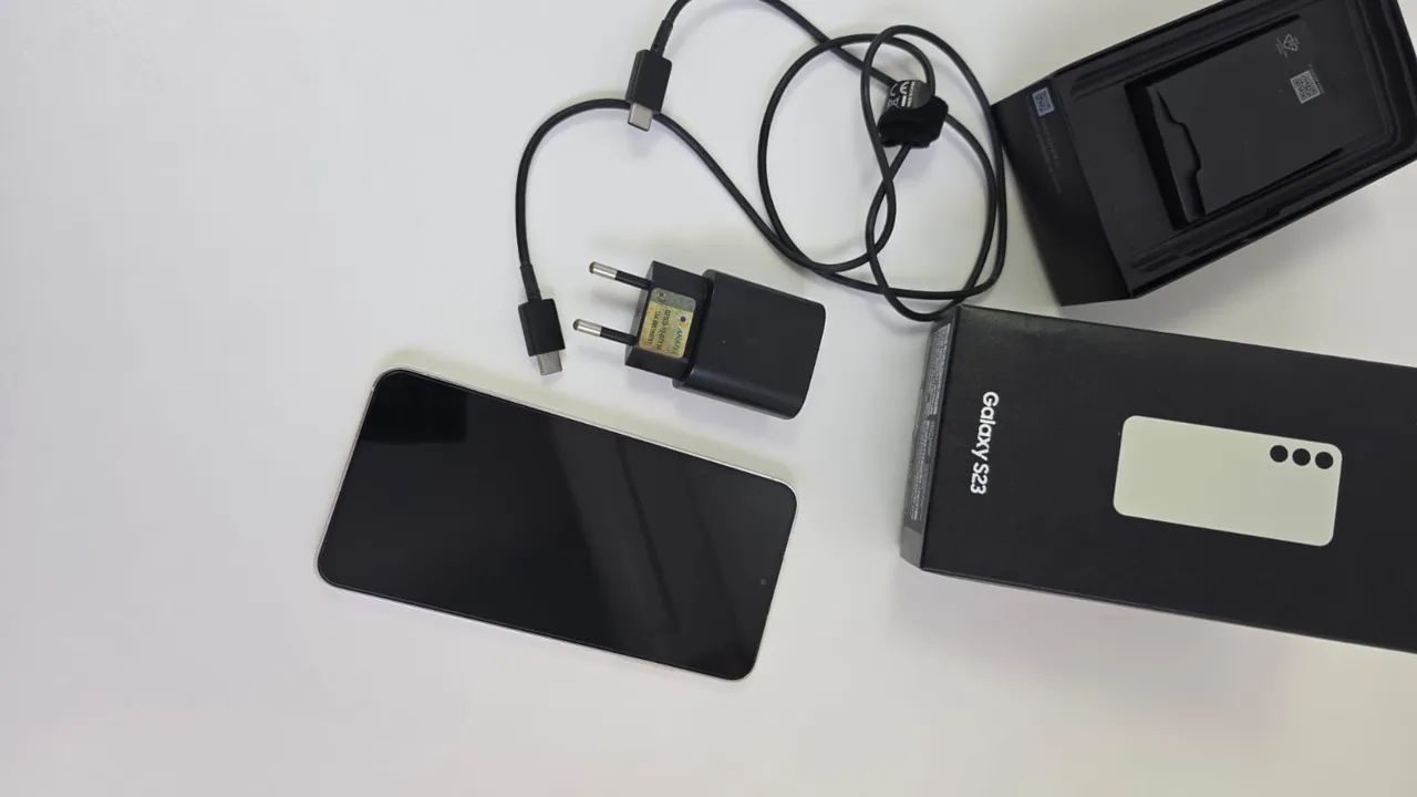 Samsung Galaxy S23 - 128GB - Branco - Foto 4