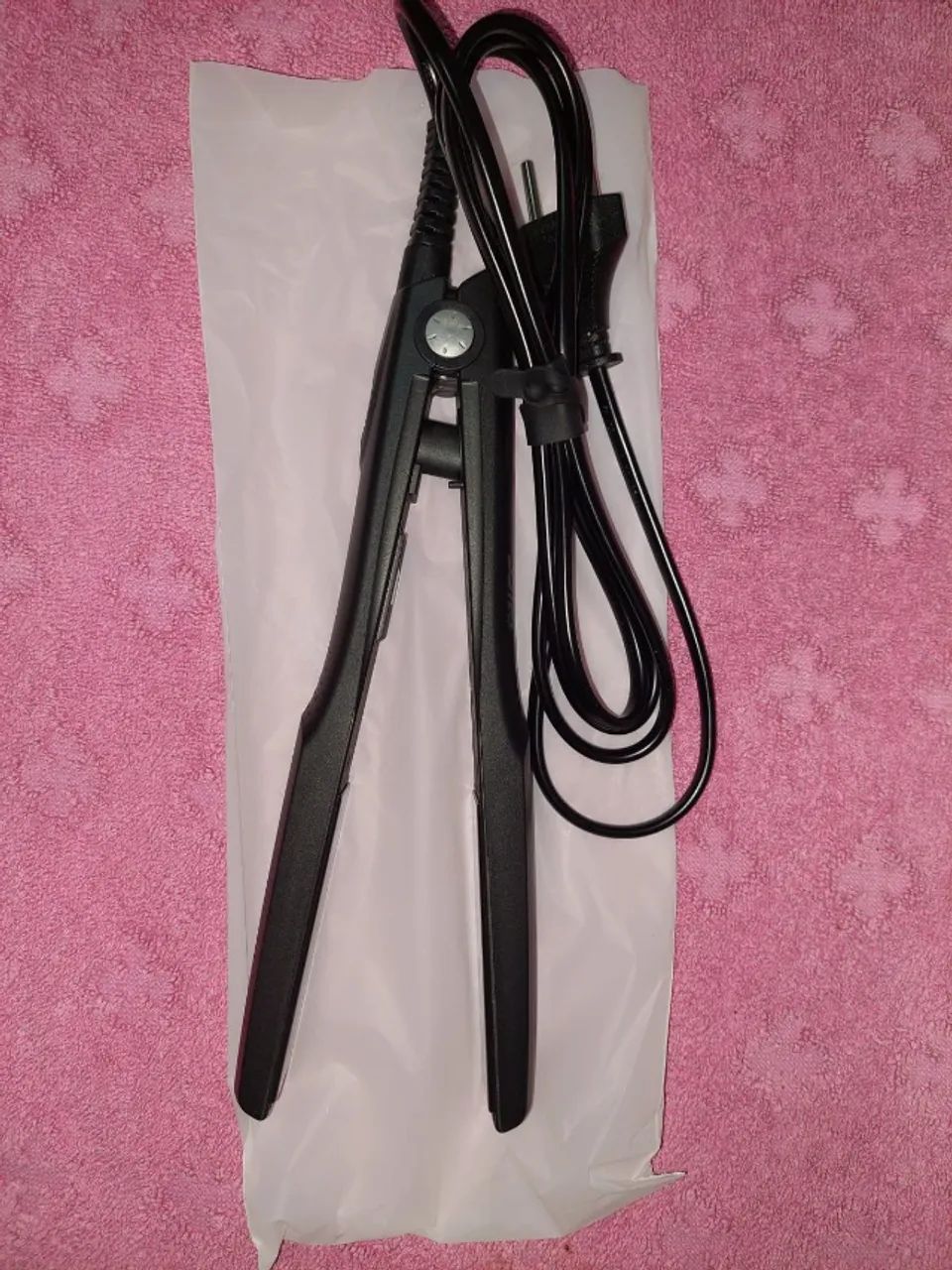 Chapinha Prancha Taiff Clássica Cerâmica Preta 110v/220v Bivolt - Foto 3